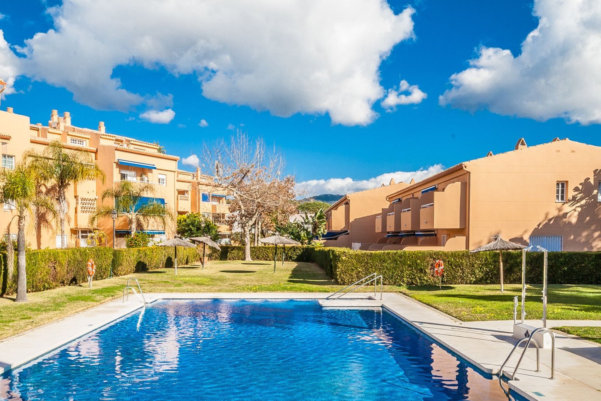 Resale - Apartment - Top Floor Apartment - Marbella - Costabella