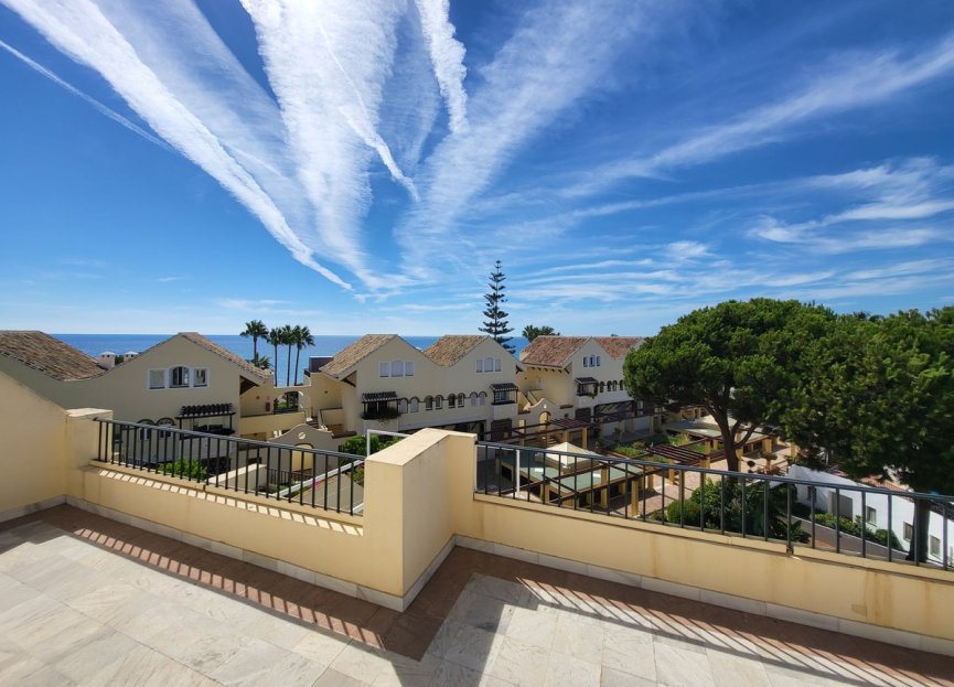 Resale - Apartment - Top Floor Apartment - Marbella - Elviria