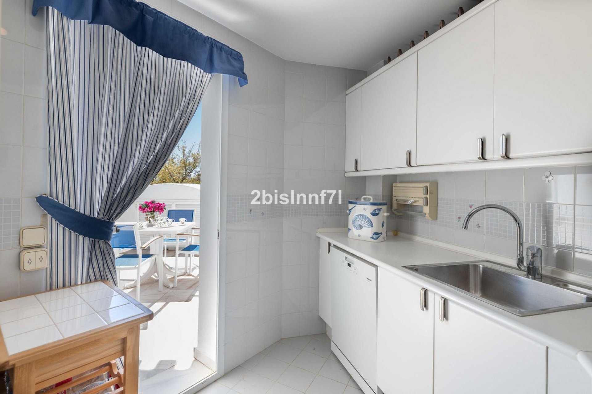 Resale - Apartment - Top Floor Apartment - Marbella - Elviria