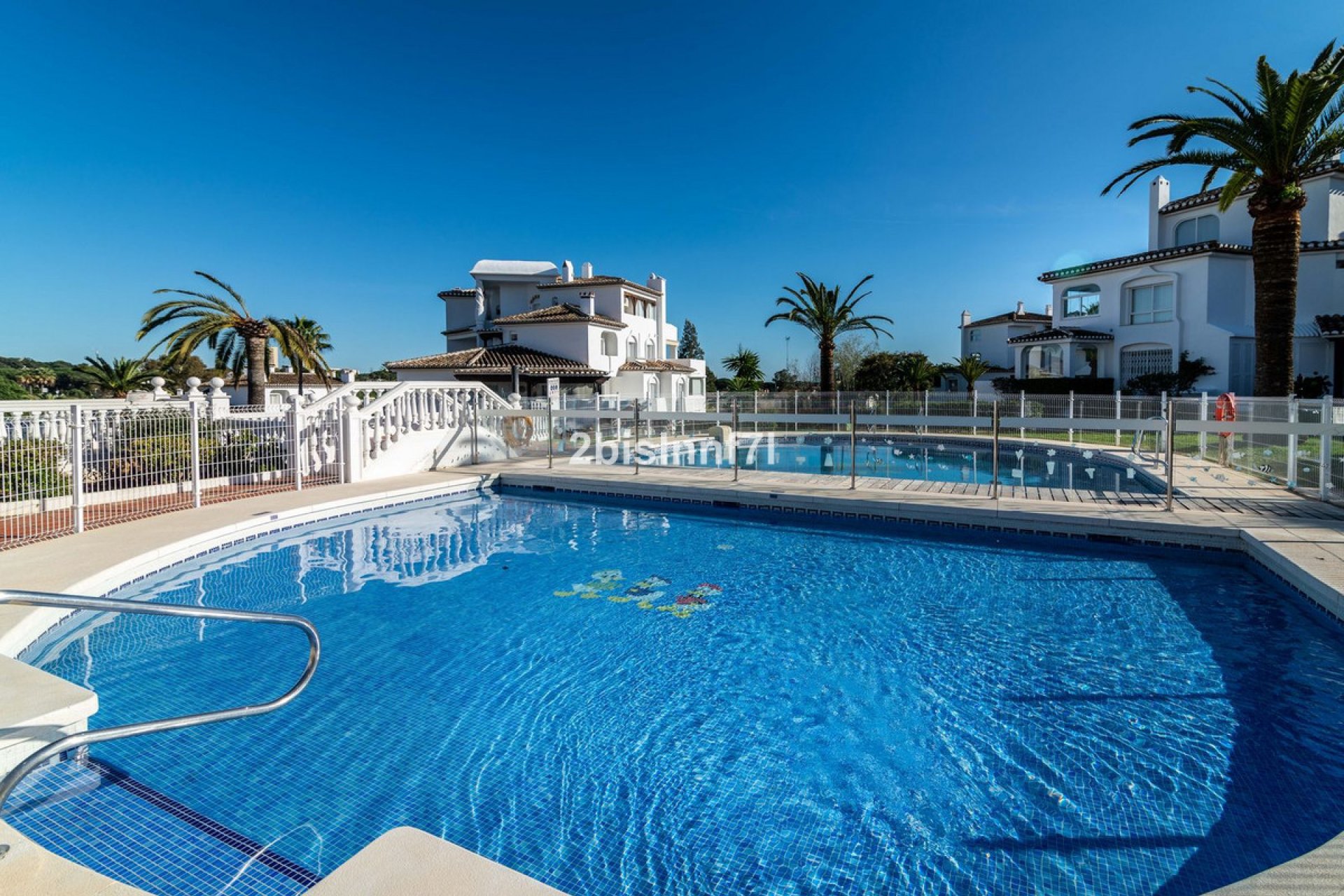 Resale - Apartment - Top Floor Apartment - Marbella - Elviria