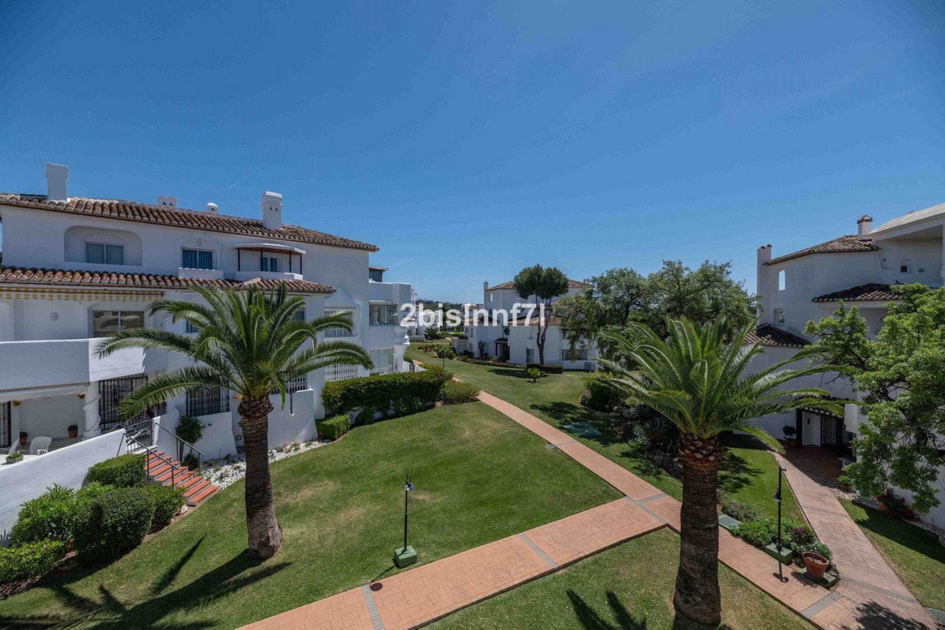 Resale - Apartment - Top Floor Apartment - Marbella - Elviria