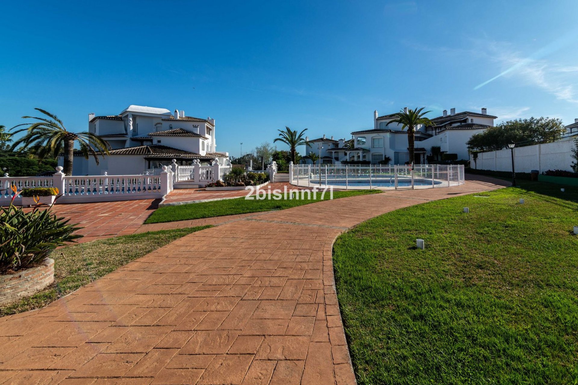 Resale - Apartment - Top Floor Apartment - Marbella - Elviria