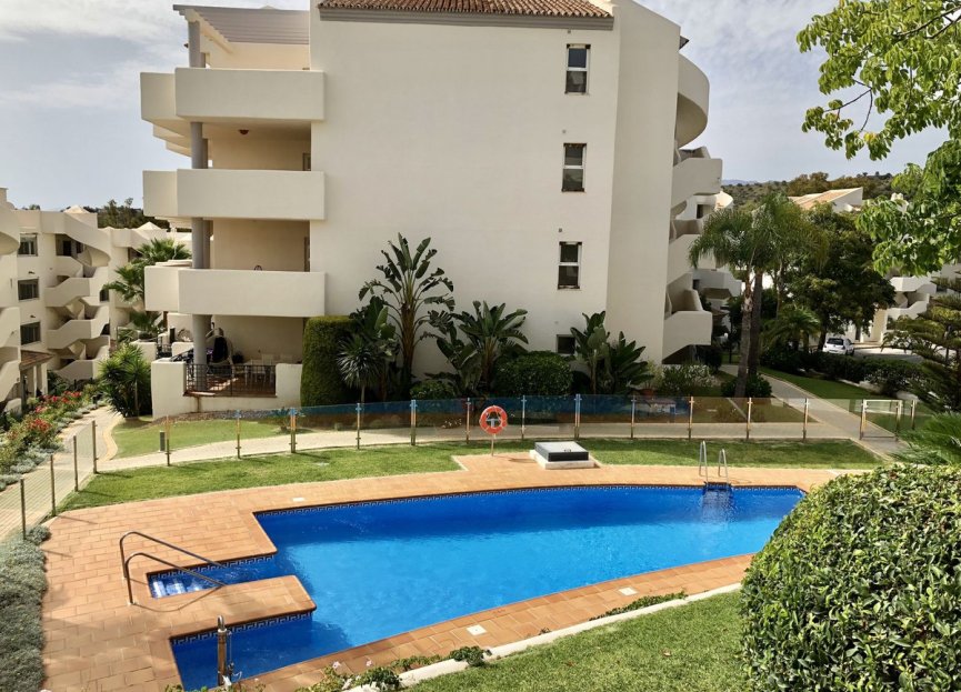 Resale - Apartment - Top Floor Apartment - Marbella - Elviria