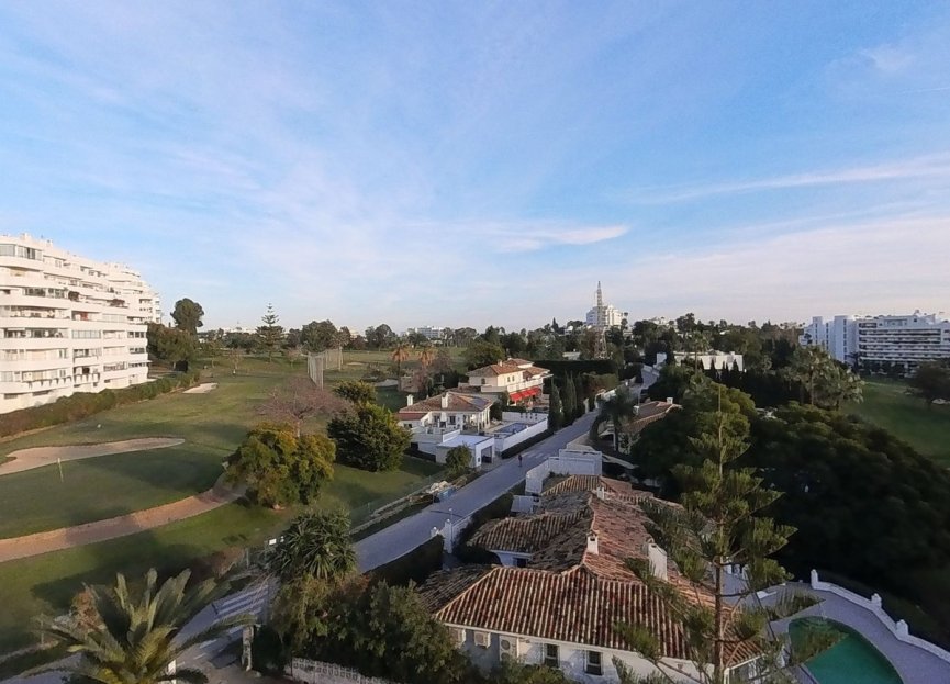 Resale - Apartment - Top Floor Apartment - Marbella - Guadalmina Alta