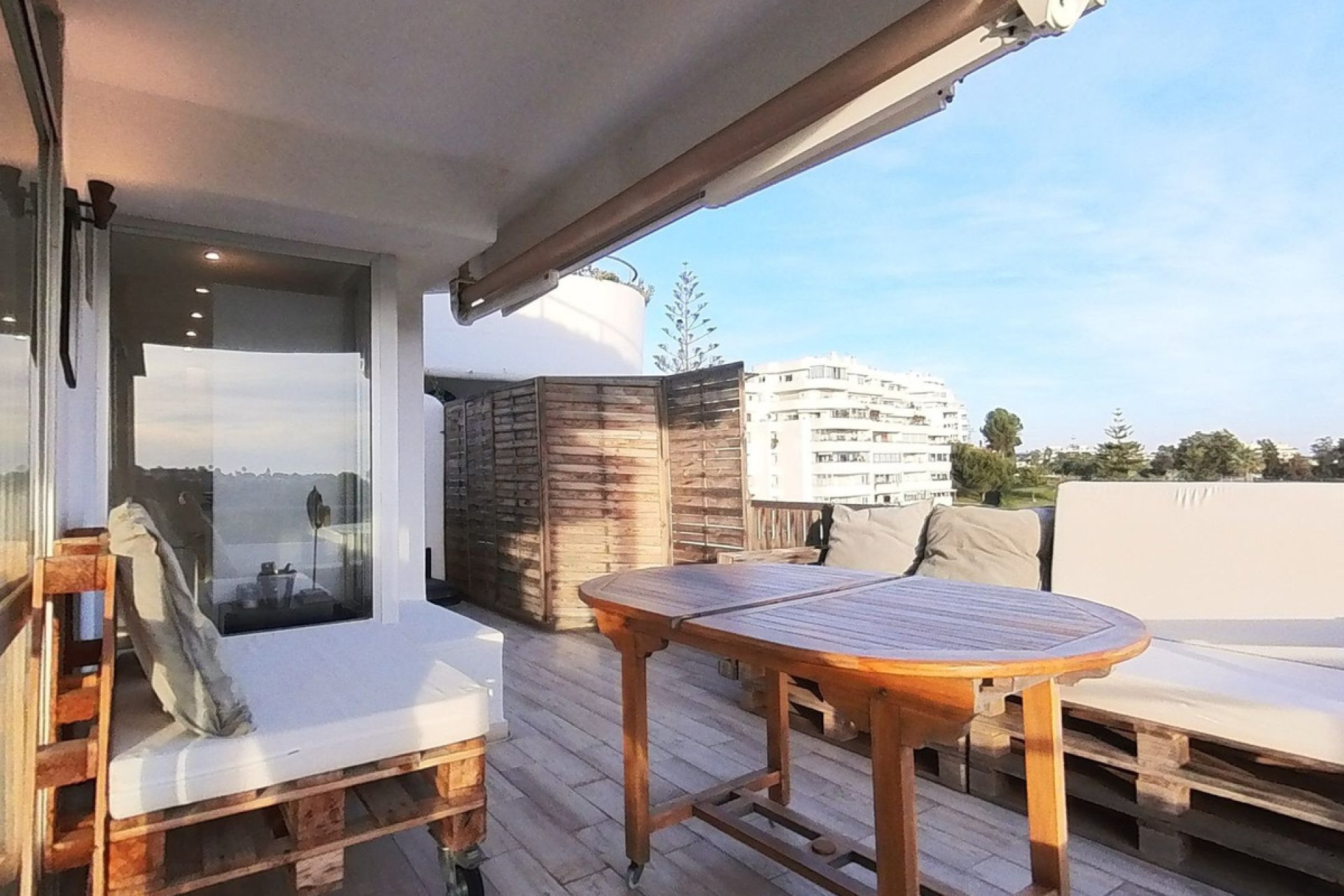 Resale - Apartment - Top Floor Apartment - Marbella - Guadalmina Alta