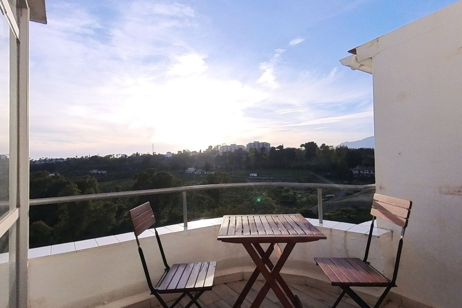 Resale - Apartment - Top Floor Apartment - Marbella - Guadalmina Alta