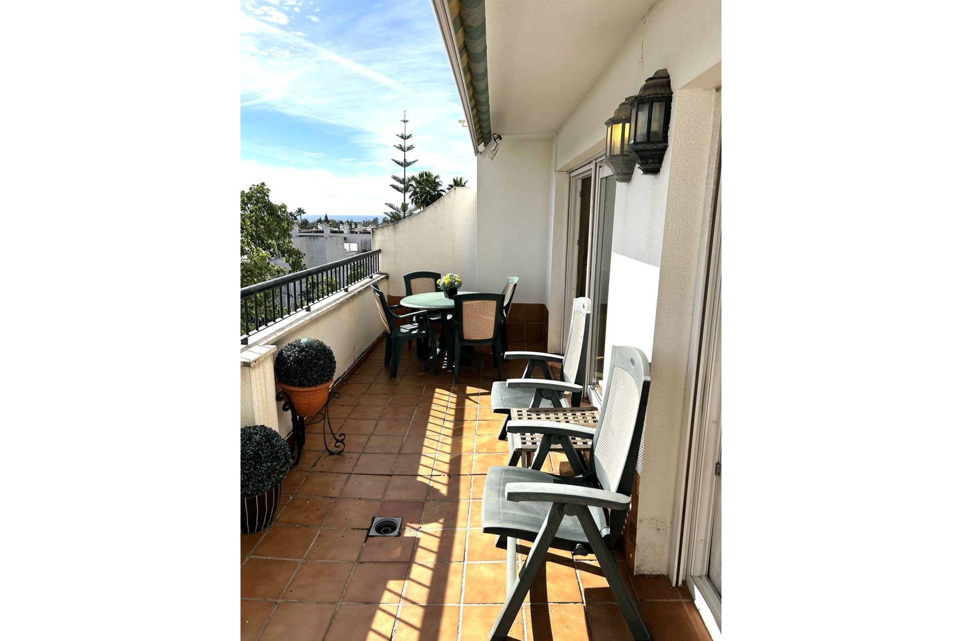 Resale - Apartment - Top Floor Apartment - Marbella - Guadalmina Baja