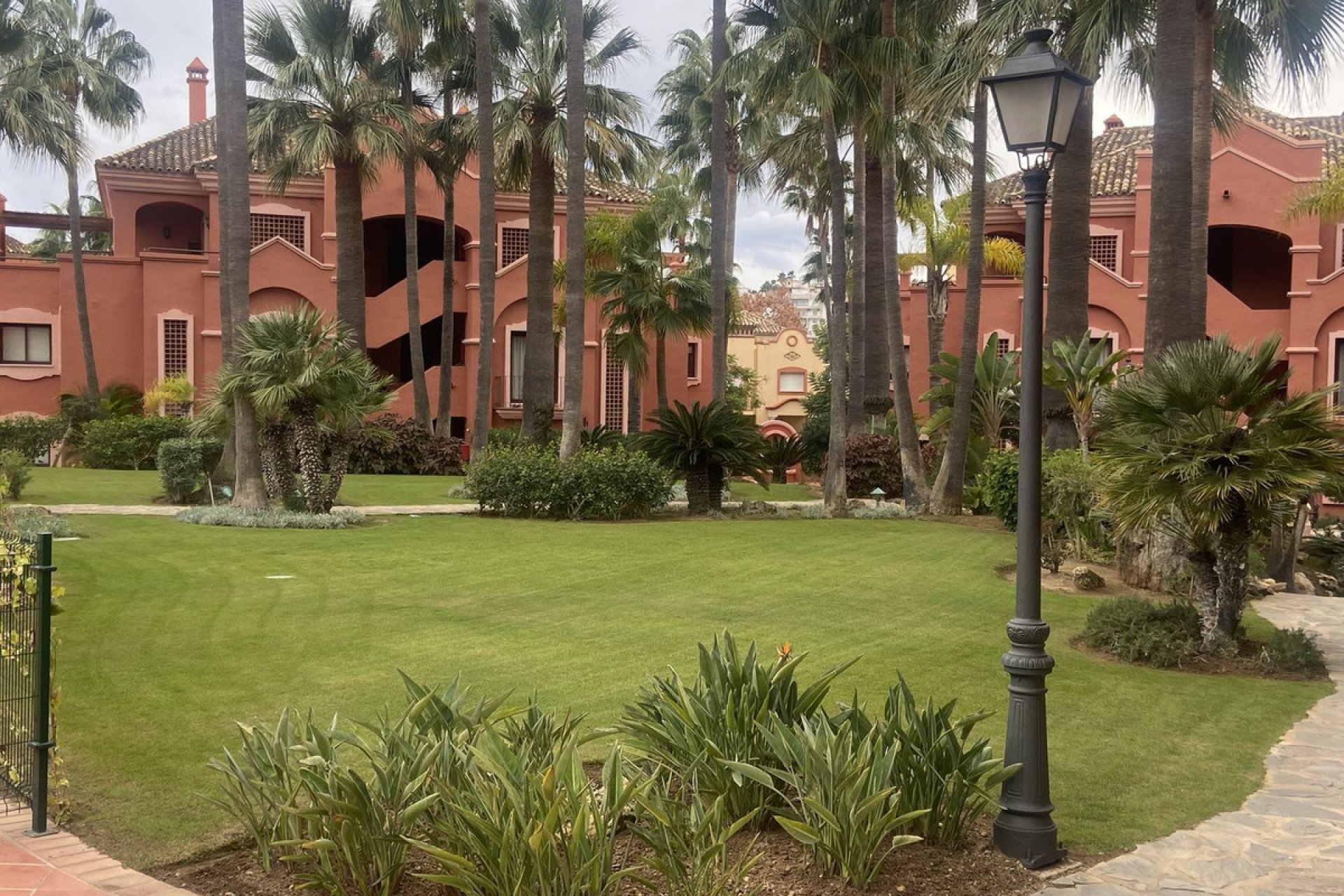 Resale - Apartment - Top Floor Apartment - Marbella - Marbella Centro