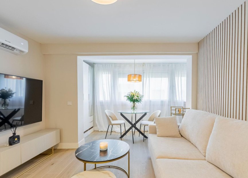 Resale - Apartment - Top Floor Apartment - Marbella - Marbella Centro