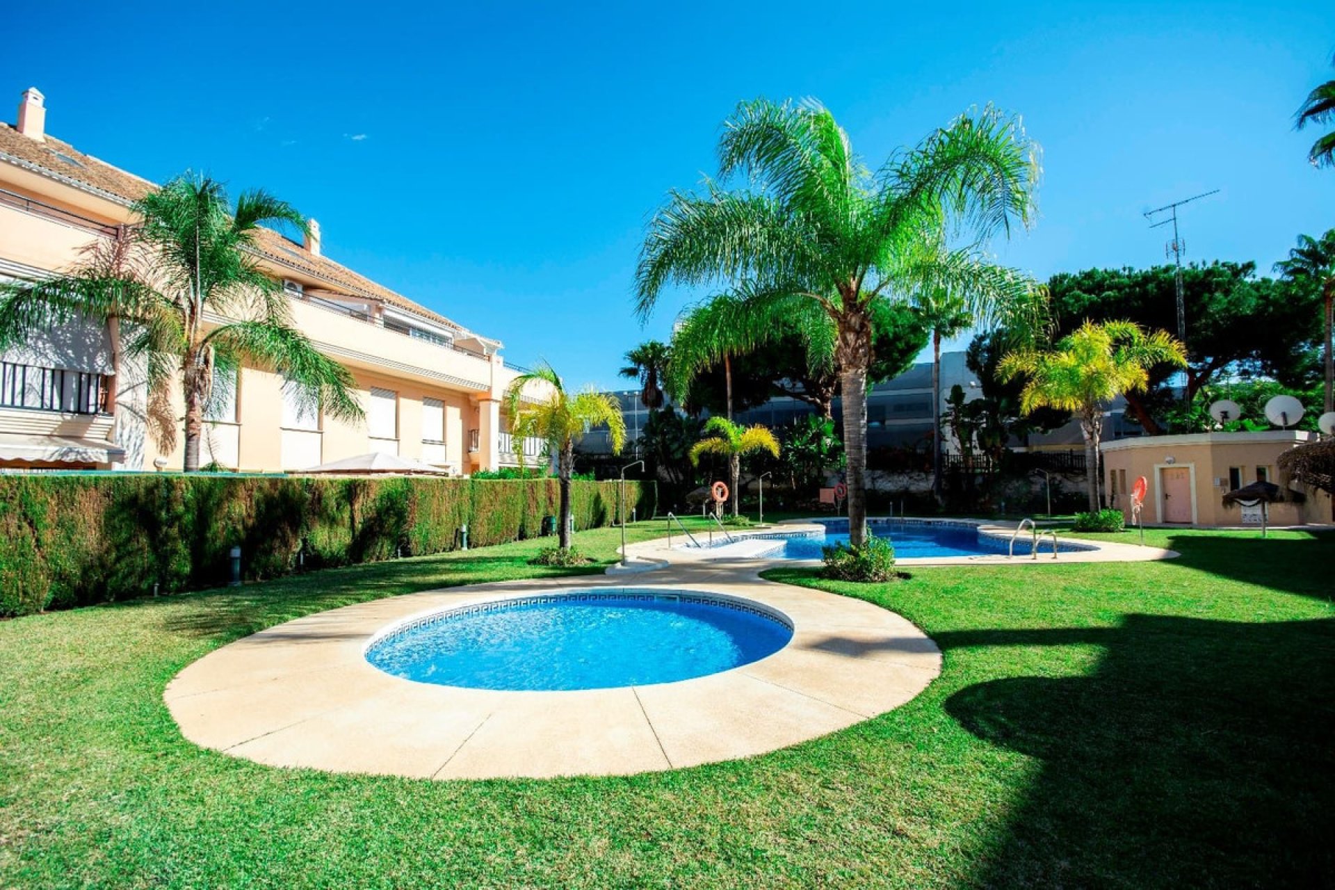 Resale - Apartment - Top Floor Apartment - Marbella - Marbella Centro