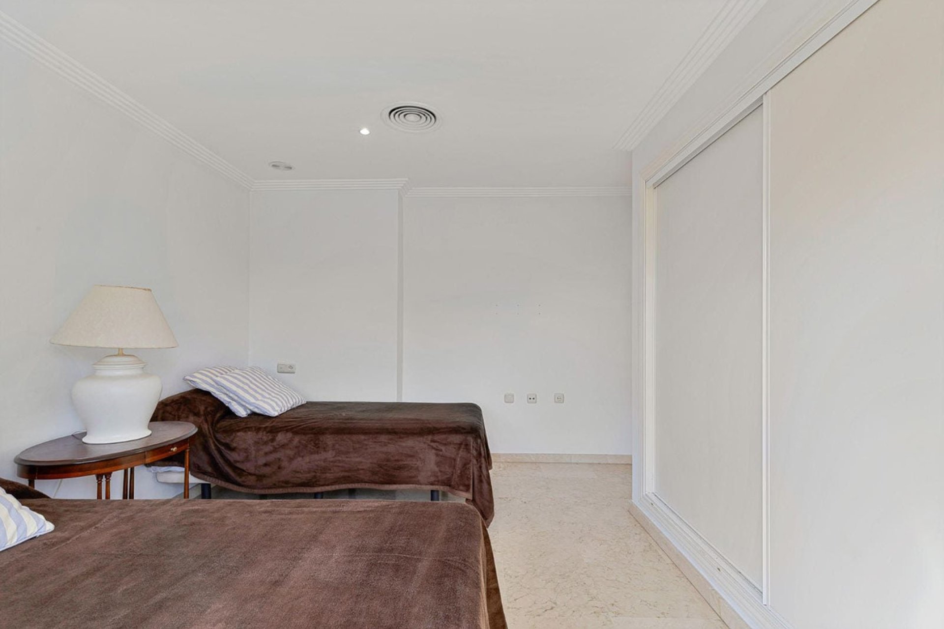 Resale - Apartment - Top Floor Apartment - Marbella - Marbella Centro