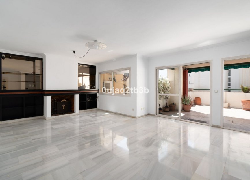 Resale - Apartment - Top Floor Apartment - Marbella - Marbella Centro