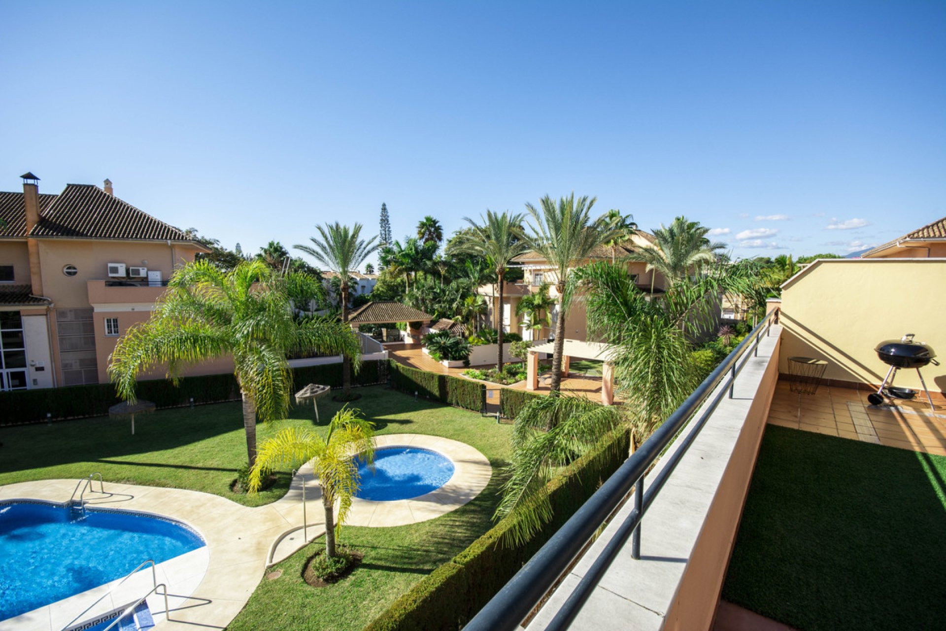 Resale - Apartment - Top Floor Apartment - Marbella - Marbella Centro