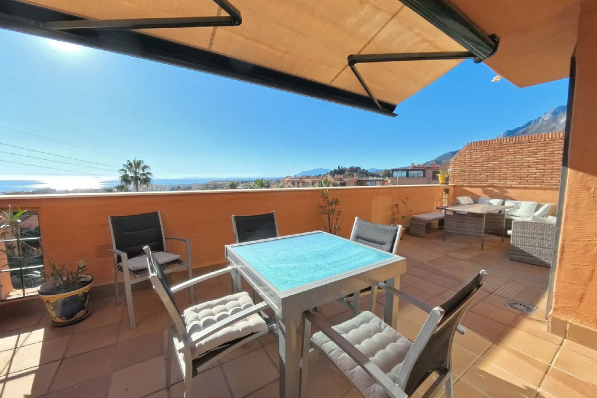 Resale - Apartment - Top Floor Apartment - Marbella - Marbella Centro