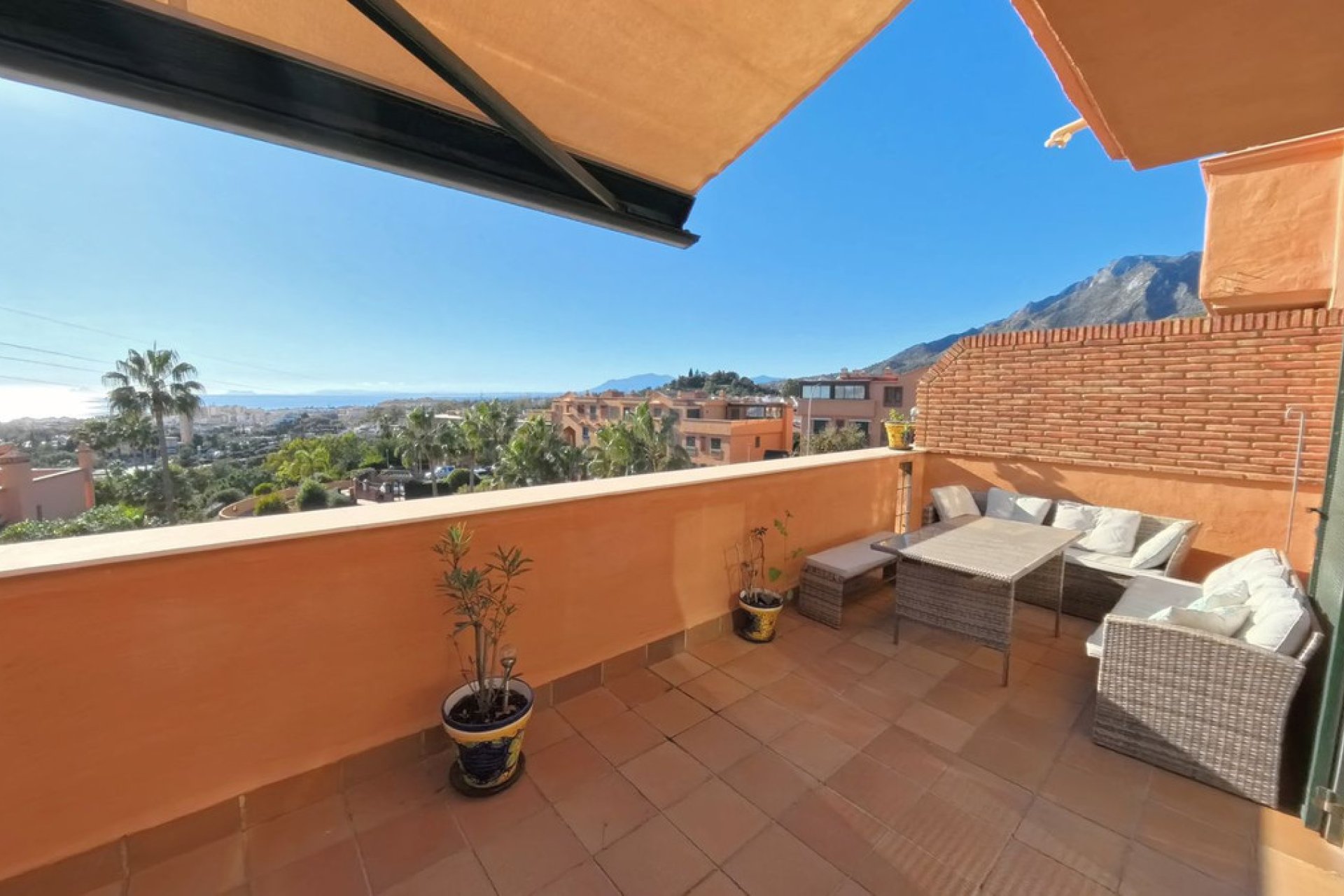 Resale - Apartment - Top Floor Apartment - Marbella - Marbella Centro