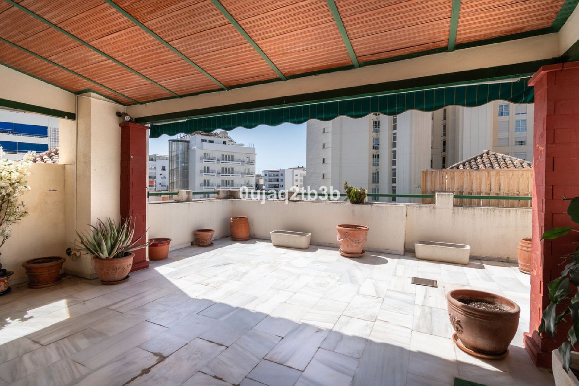 Resale - Apartment - Top Floor Apartment - Marbella - Marbella Centro