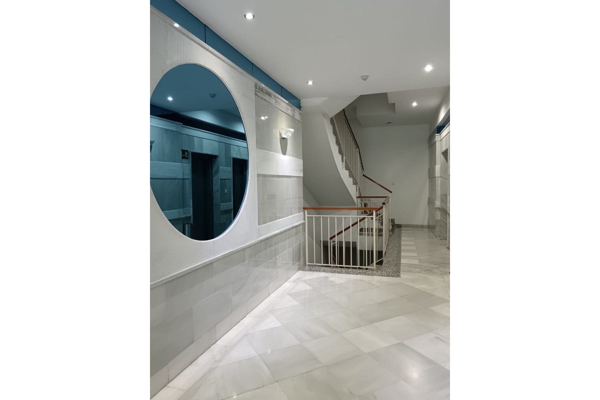 Resale - Apartment - Top Floor Apartment - Marbella - Marbella Centro