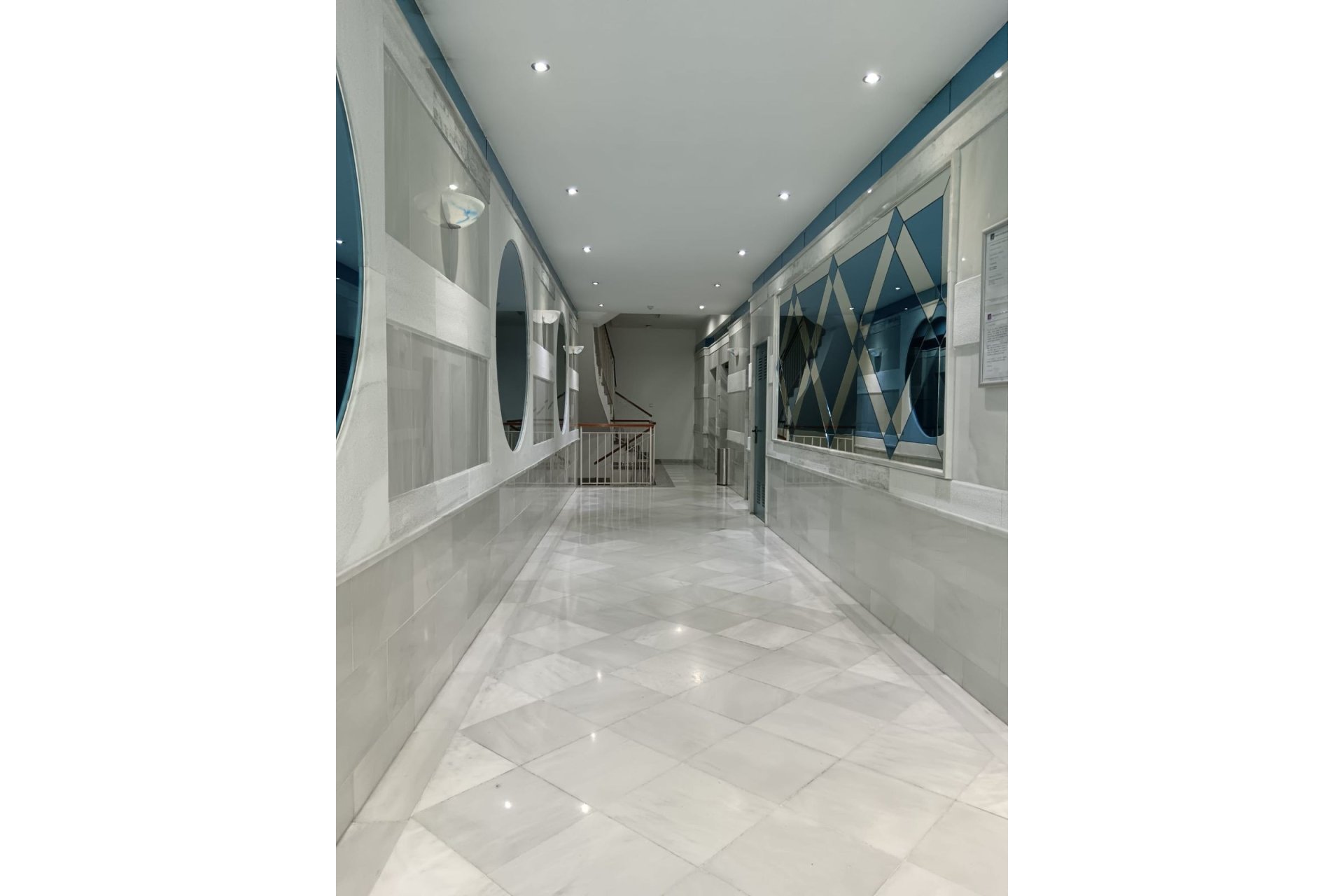 Resale - Apartment - Top Floor Apartment - Marbella - Marbella Centro