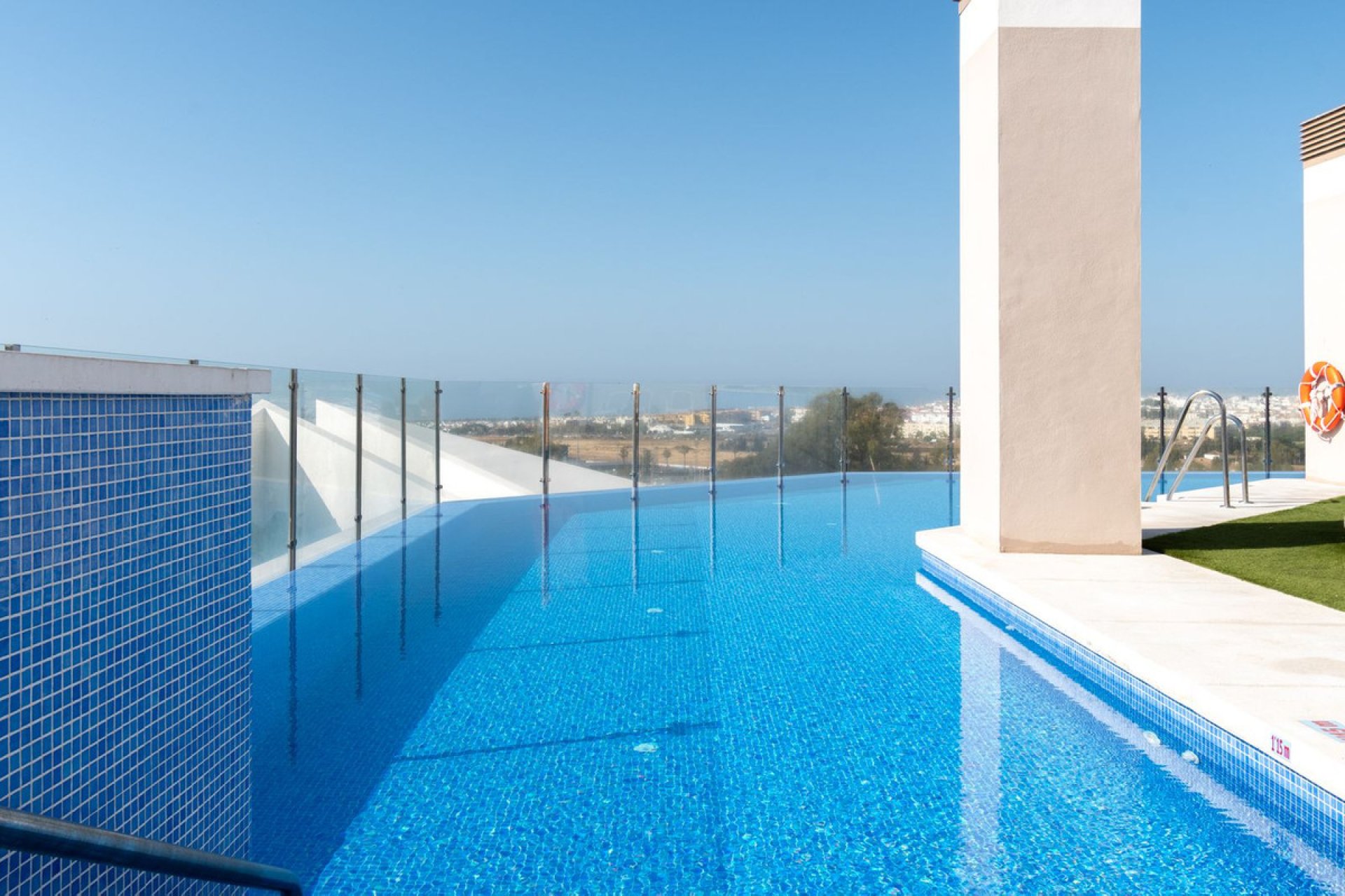 Resale - Apartment - Top Floor Apartment - Marbella - Nueva Andalucia