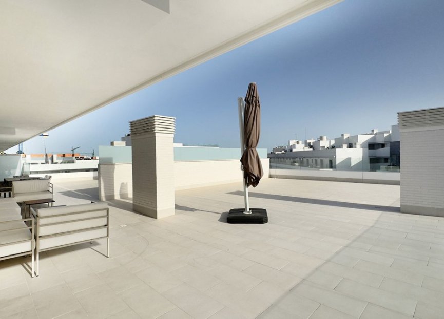 Resale - Apartment - Top Floor Apartment - Marbella - Nueva Andalucia