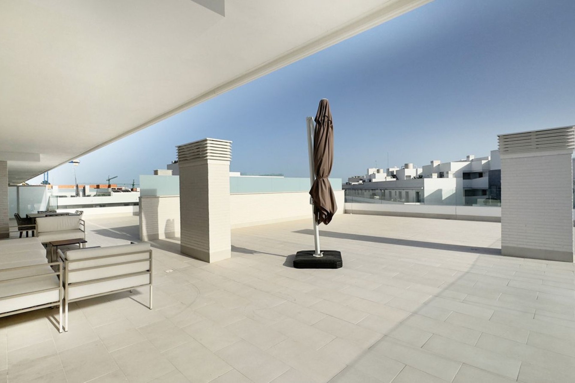 Resale - Apartment - Top Floor Apartment - Marbella - Nueva Andalucia