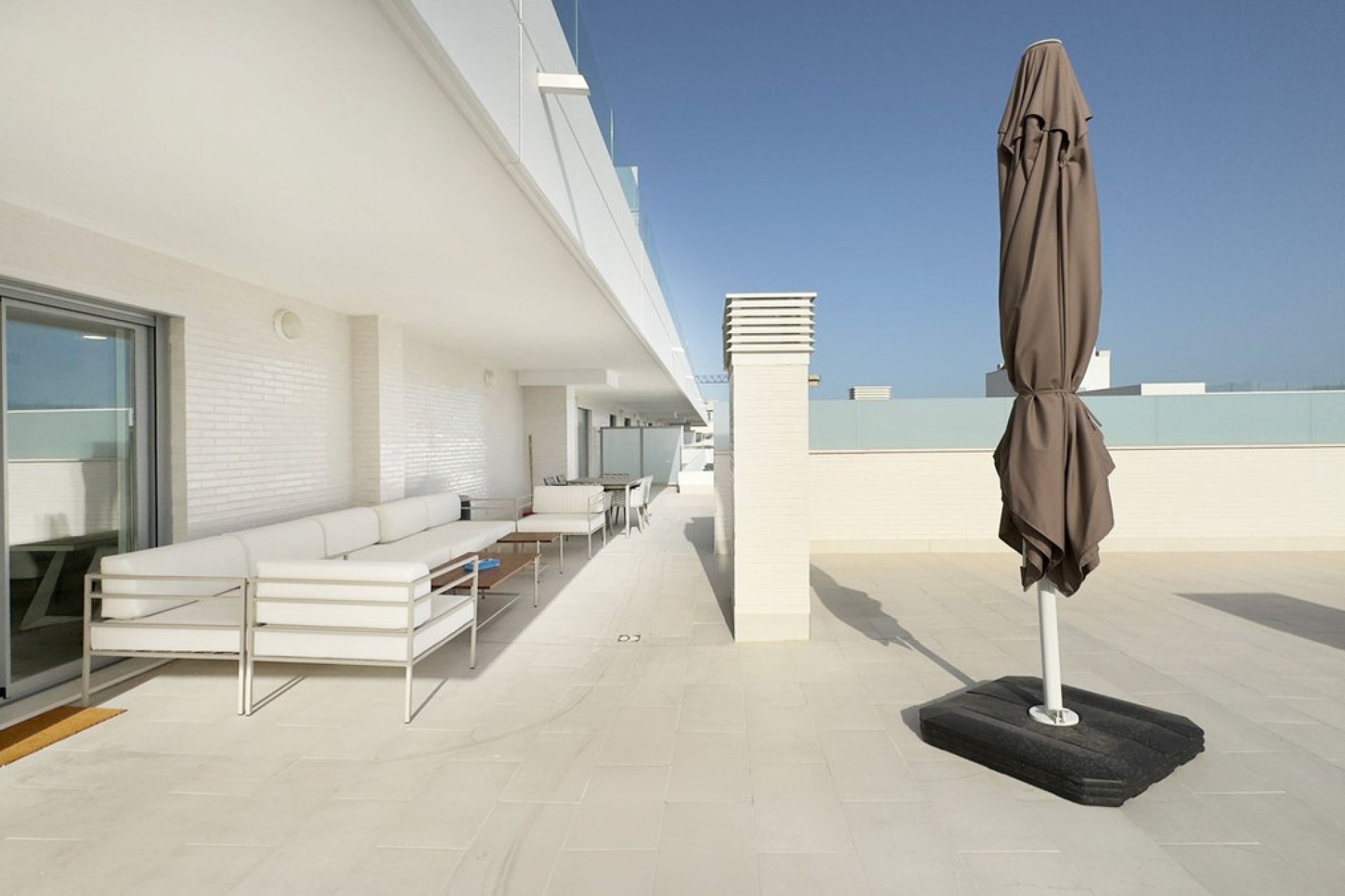 Resale - Apartment - Top Floor Apartment - Marbella - Nueva Andalucia