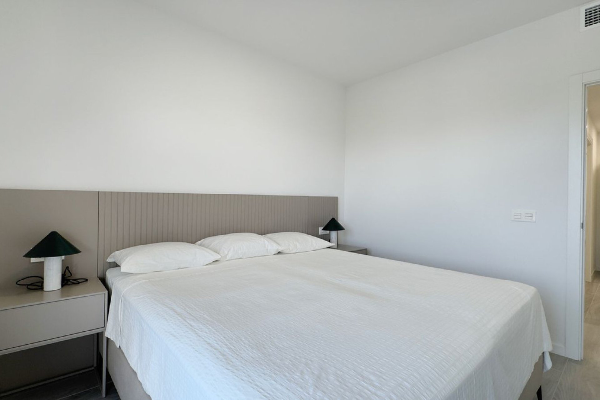 Resale - Apartment - Top Floor Apartment - Marbella - Nueva Andalucia