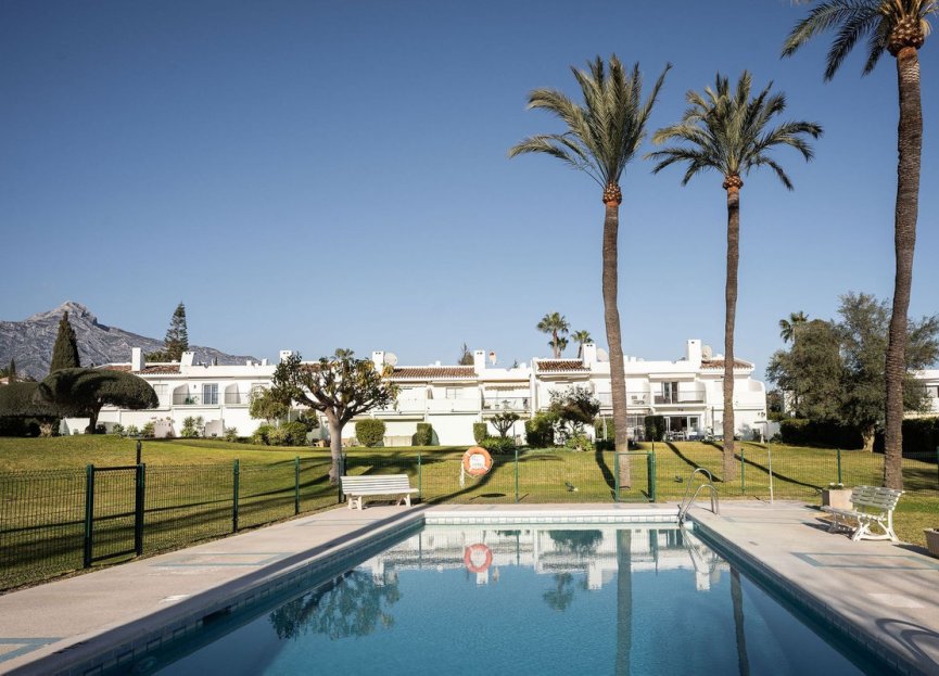 Resale - Apartment - Top Floor Apartment - Marbella - Nueva Andalucia