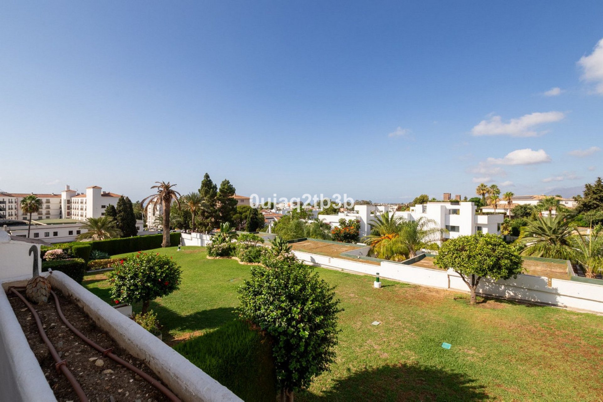 Resale - Apartment - Top Floor Apartment - Marbella - Nueva Andalucia