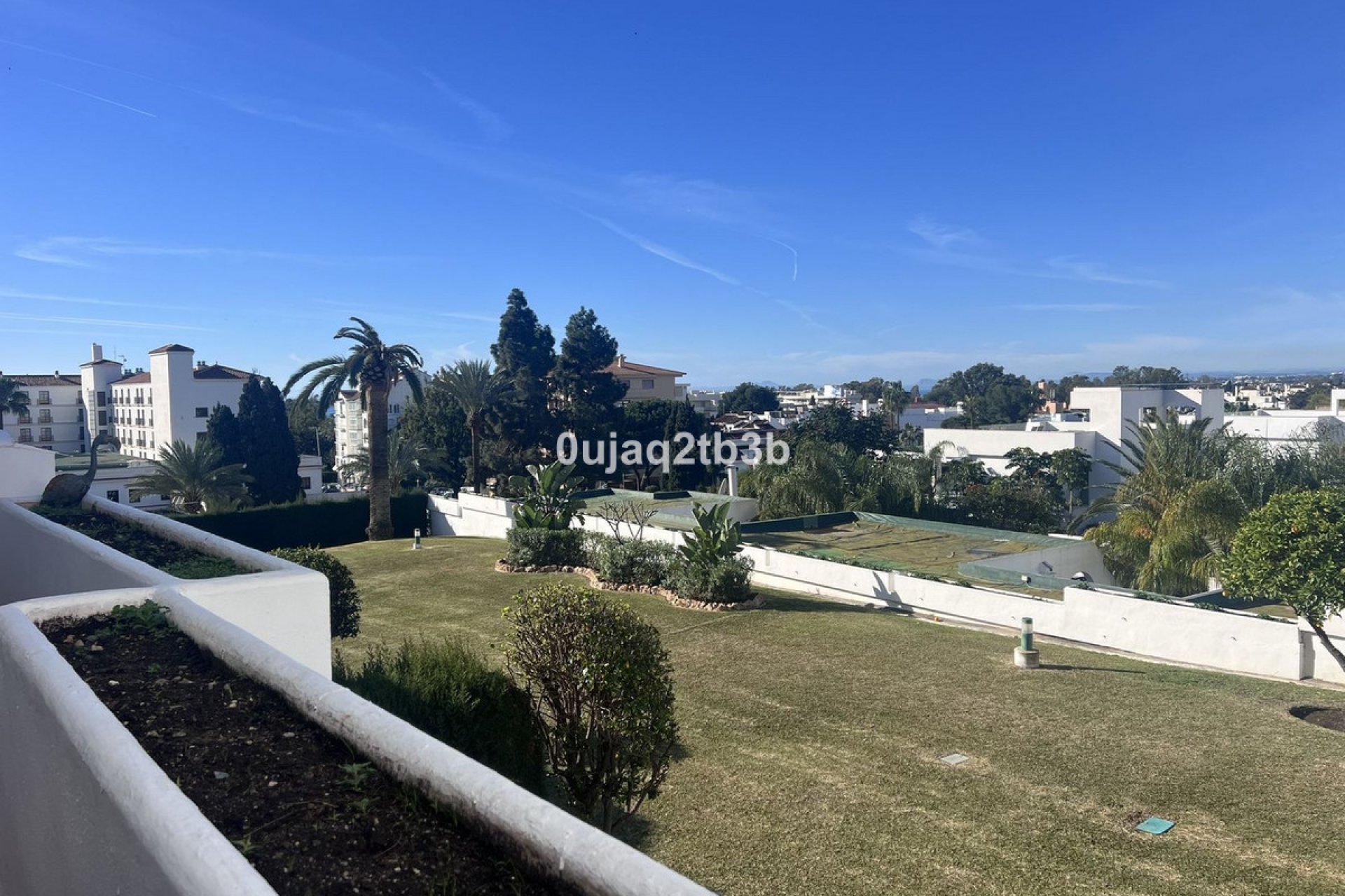 Resale - Apartment - Top Floor Apartment - Marbella - Nueva Andalucia