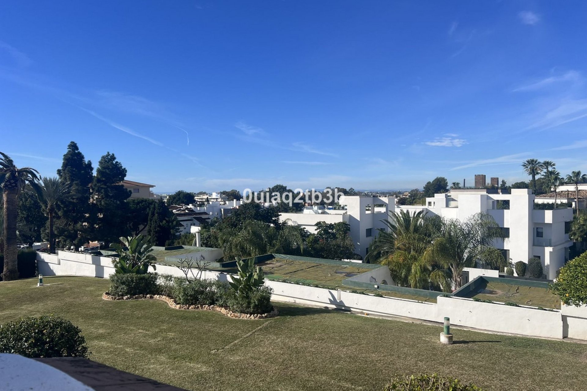 Resale - Apartment - Top Floor Apartment - Marbella - Nueva Andalucia