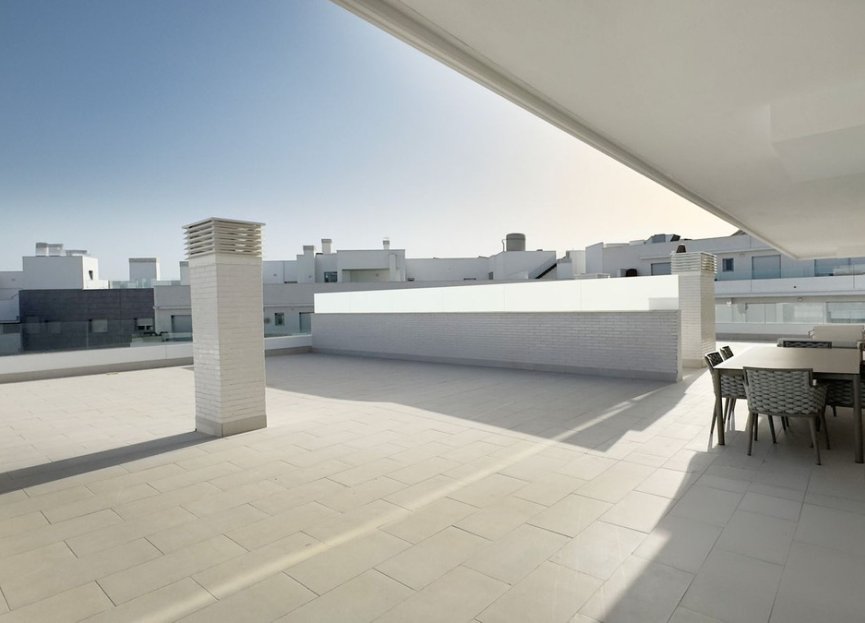 Resale - Apartment - Top Floor Apartment - Marbella - Nueva Andalucia