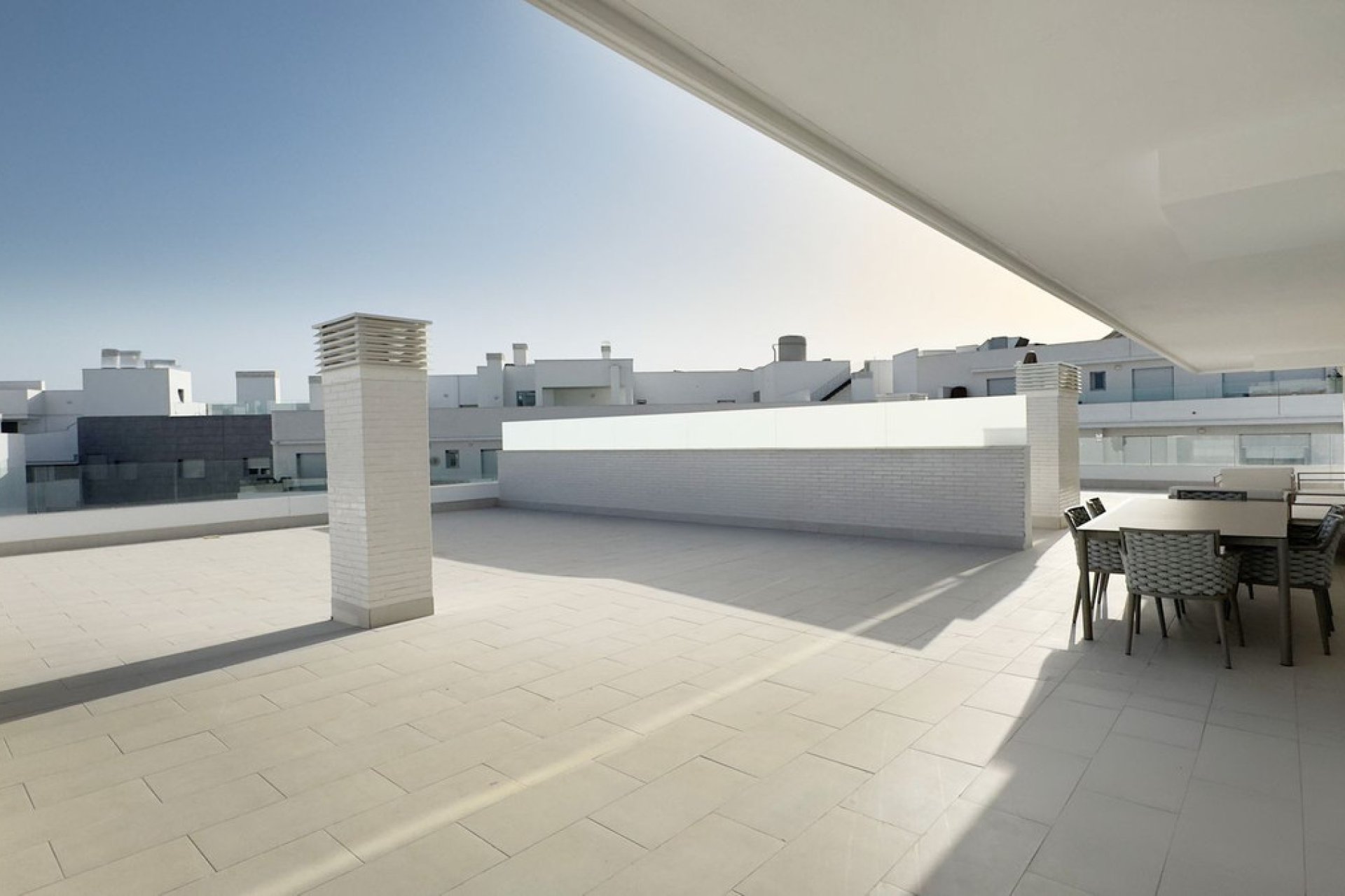 Resale - Apartment - Top Floor Apartment - Marbella - Nueva Andalucia