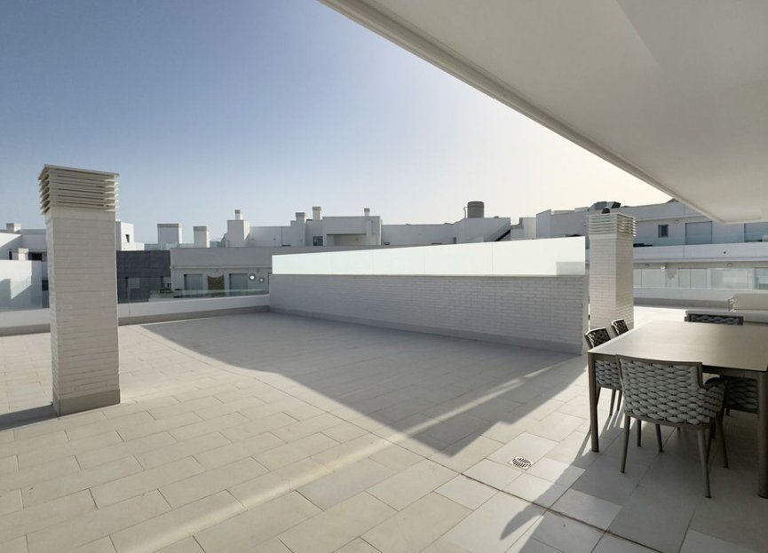 Resale - Apartment - Top Floor Apartment - Marbella - Nueva Andalucia