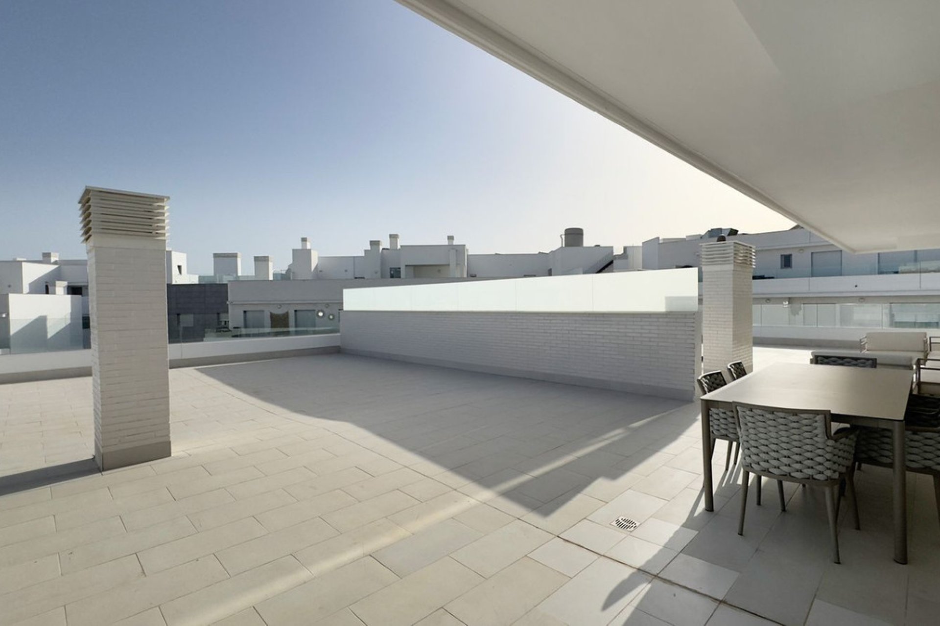 Resale - Apartment - Top Floor Apartment - Marbella - Nueva Andalucia