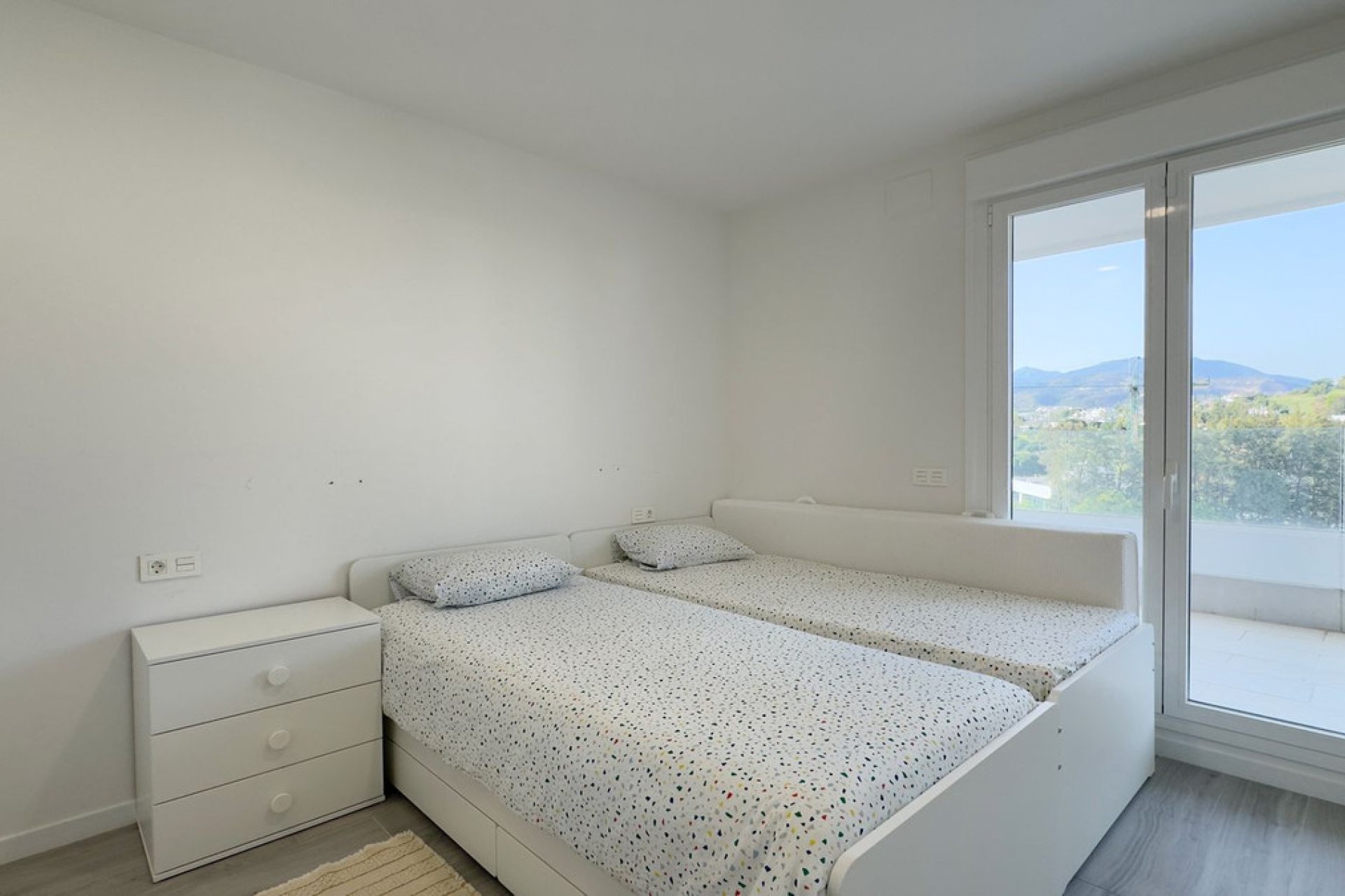 Resale - Apartment - Top Floor Apartment - Marbella - Nueva Andalucia