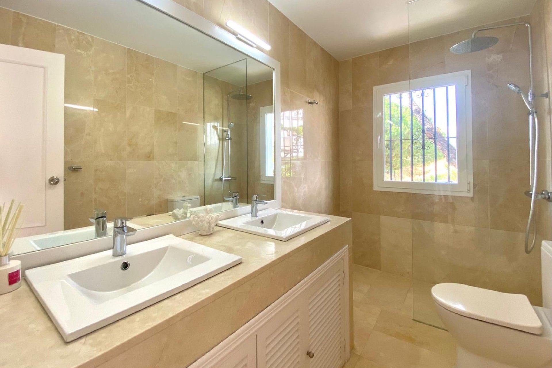 Resale - Apartment - Top Floor Apartment - Marbella - Nueva Andalucia