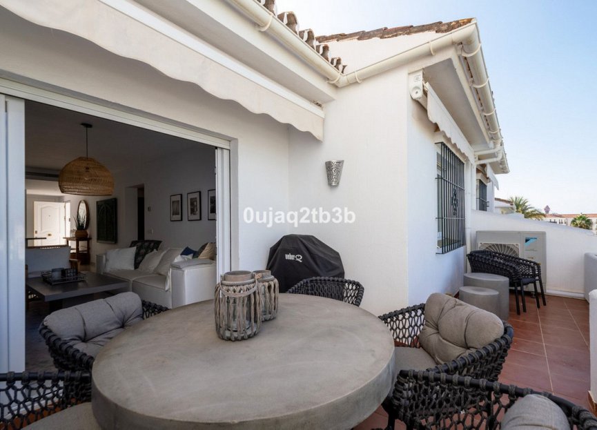 Resale - Apartment - Top Floor Apartment - Marbella - Nueva Andalucia