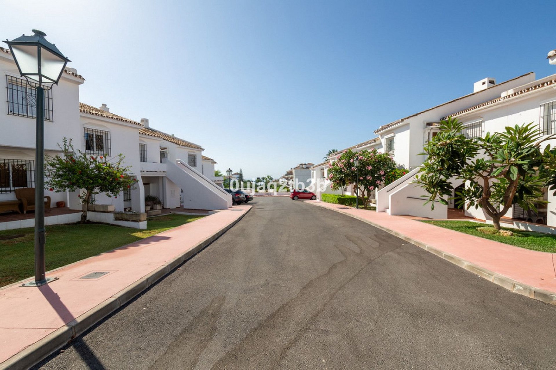 Resale - Apartment - Top Floor Apartment - Marbella - Nueva Andalucia