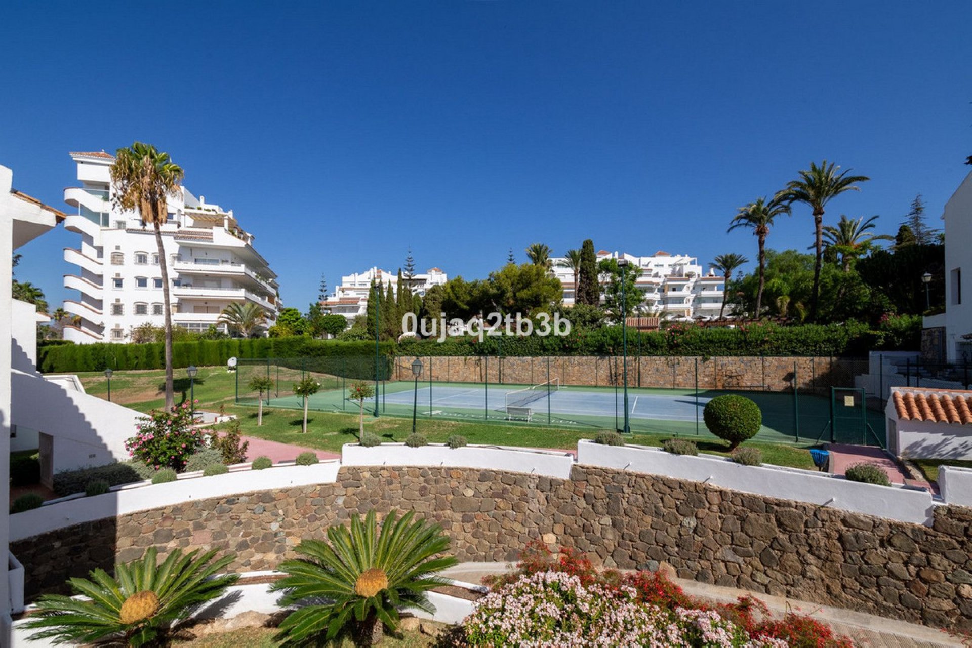 Resale - Apartment - Top Floor Apartment - Marbella - Nueva Andalucia