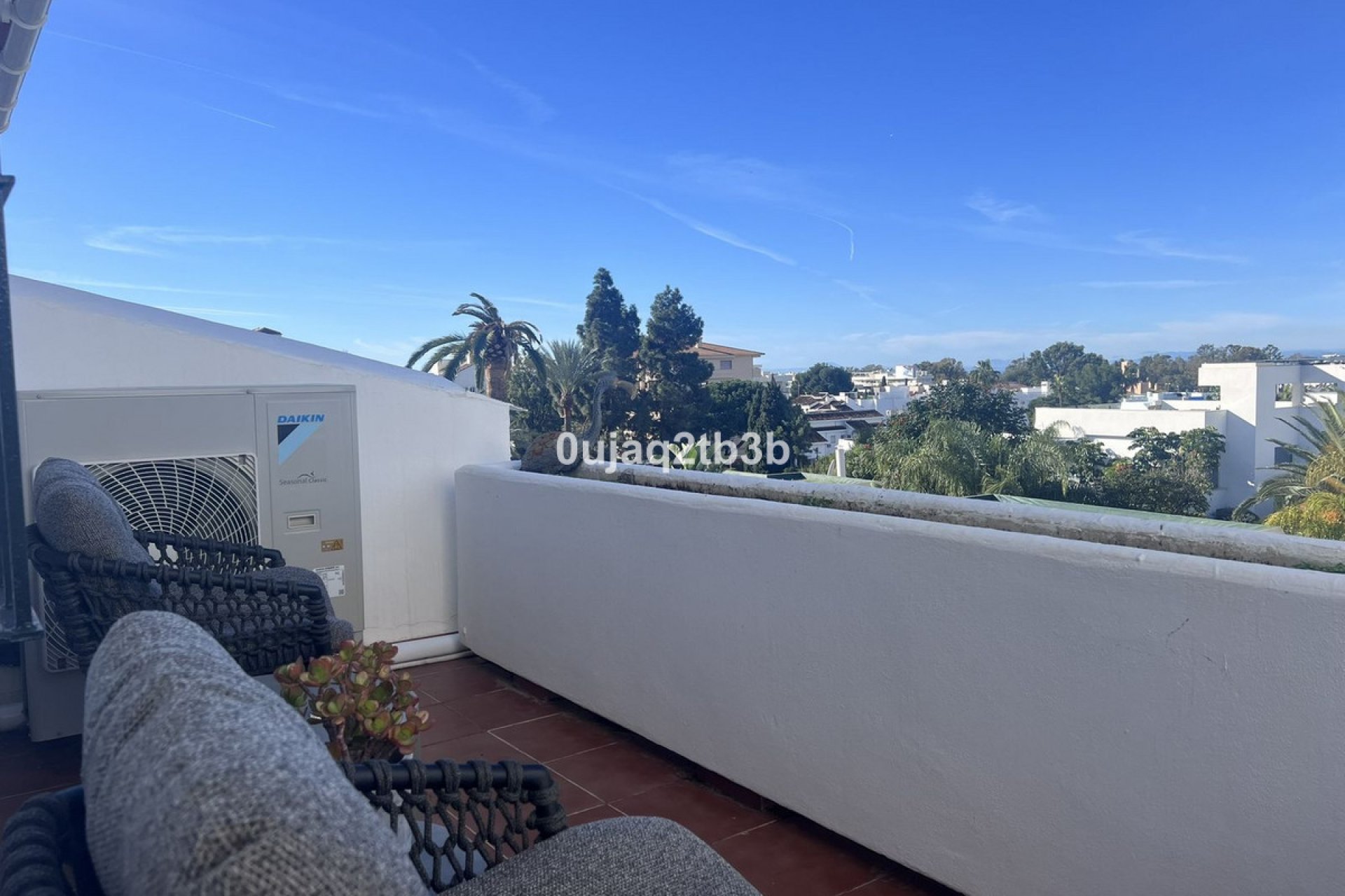 Resale - Apartment - Top Floor Apartment - Marbella - Nueva Andalucia