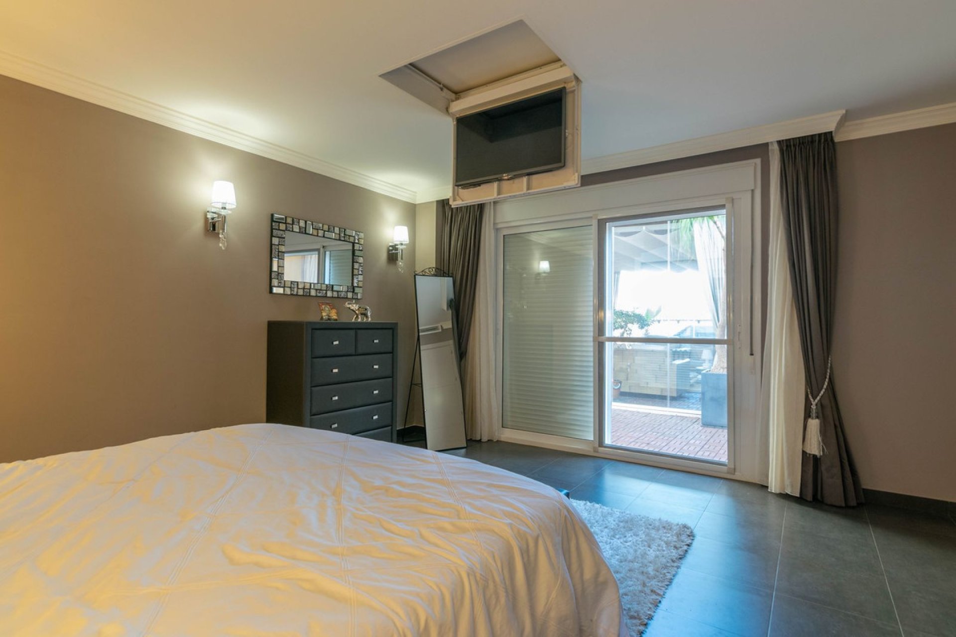 Resale - Apartment - Top Floor Apartment - Marbella - Nueva Andalucia