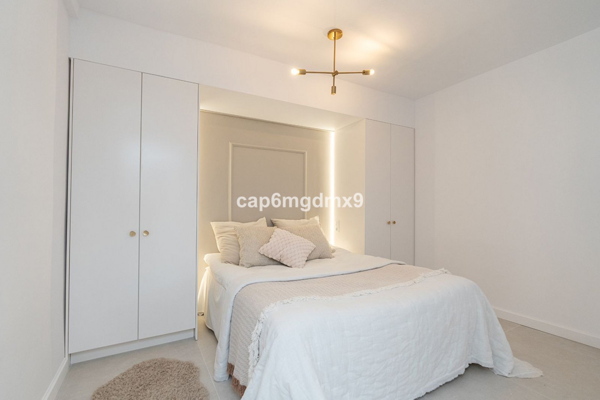 Resale - Apartment - Top Floor Apartment - Marbella - Nueva Andalucia