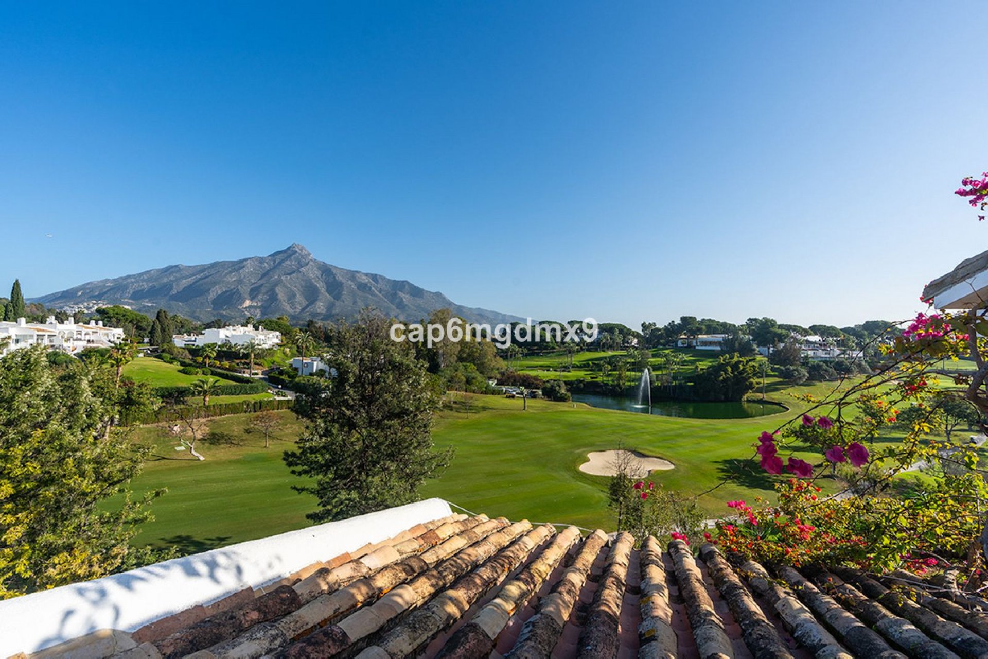 Resale - Apartment - Top Floor Apartment - Marbella - Nueva Andalucia