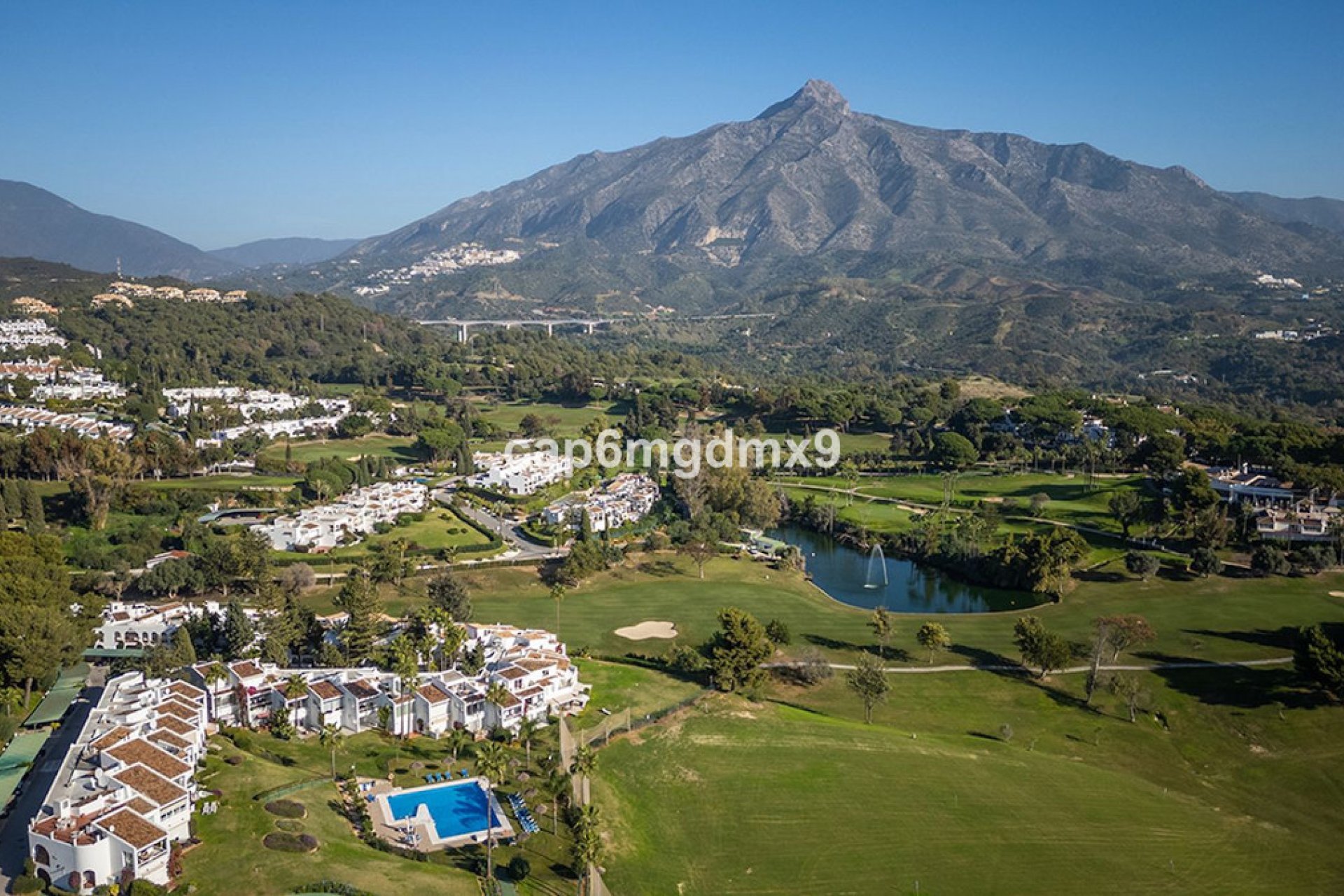 Resale - Apartment - Top Floor Apartment - Marbella - Nueva Andalucia