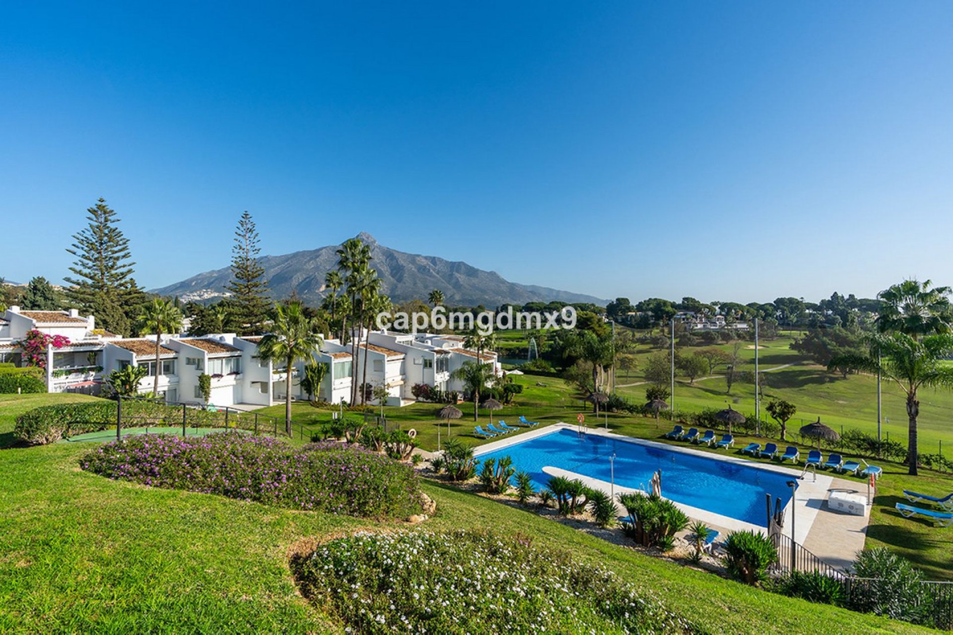 Resale - Apartment - Top Floor Apartment - Marbella - Nueva Andalucia