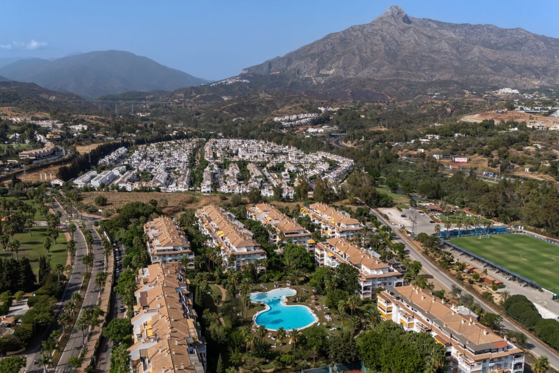 Resale - Apartment - Top Floor Apartment - Marbella - Nueva Andalucia