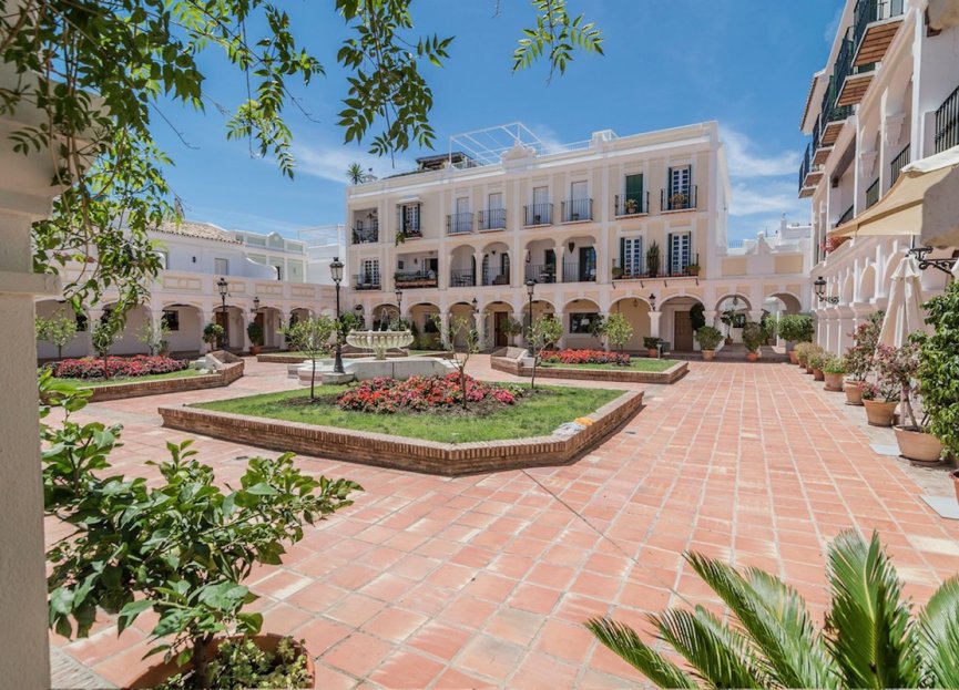 Resale - Apartment - Top Floor Apartment - Marbella - Nueva Andalucia