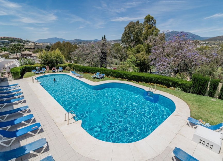 Resale - Apartment - Top Floor Apartment - Marbella - Nueva Andalucia