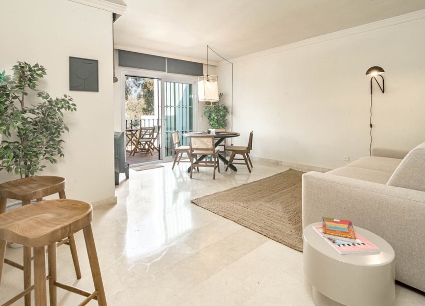 Resale - Apartment - Top Floor Apartment - Marbella - Nueva Andalucia
